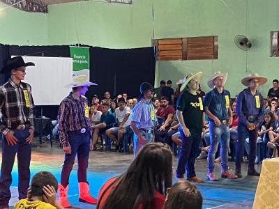 Paróquia Imaculada Conceição do Porto Barreiro realizou a escolha da Princesa do Leite e Cowboy Estiloso